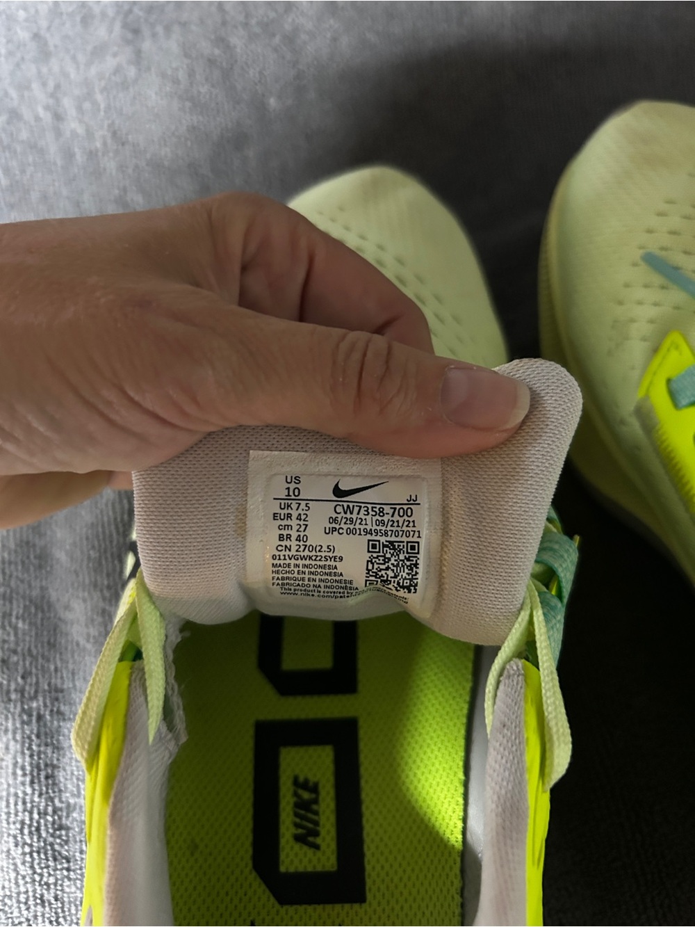 Nike Air Zoom Pegasus 38 Women’s Size 10 Volt Lime Running Shoes - Picture 10 of 12